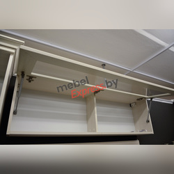 Полка «Тиффани» 1V навесная со стеклом 130см